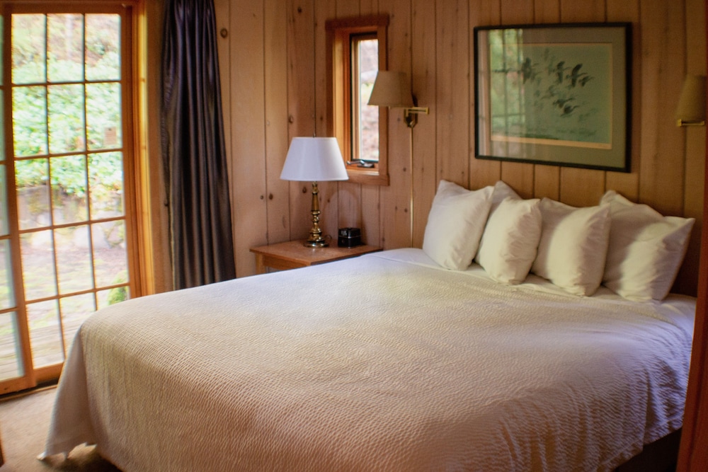 Steamboat Inn