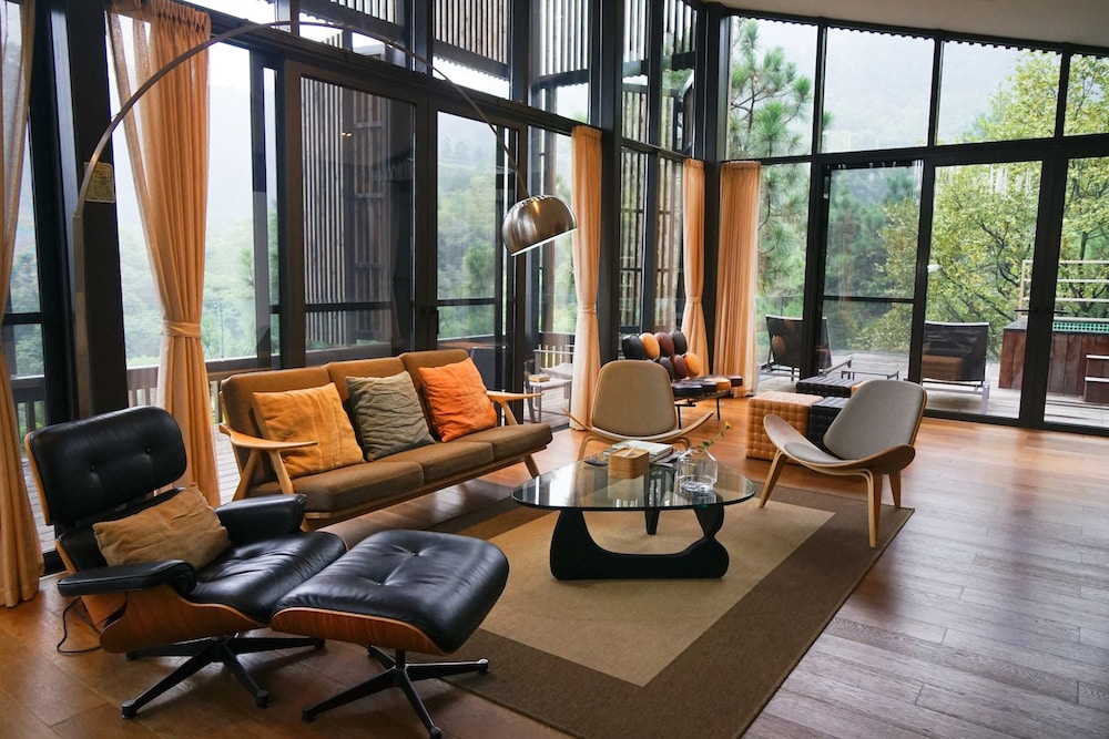 Meijie Mountain Hotspring Resort