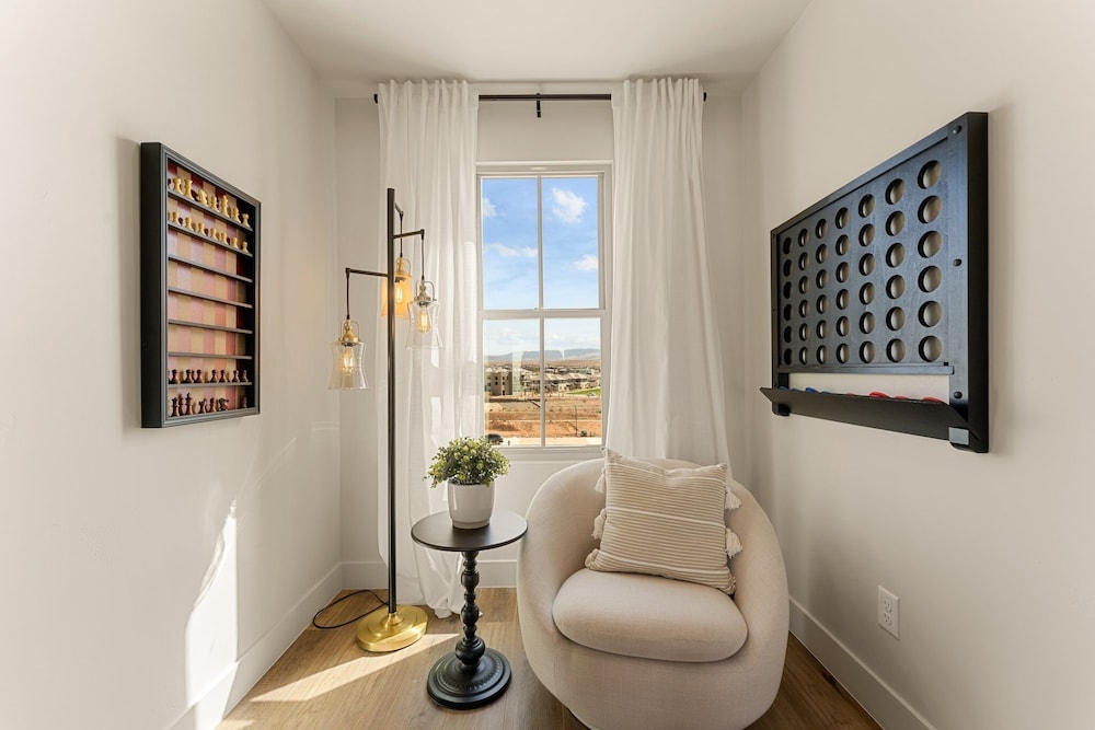 Alys At Desert Color 4 Bedroom Townhouse
