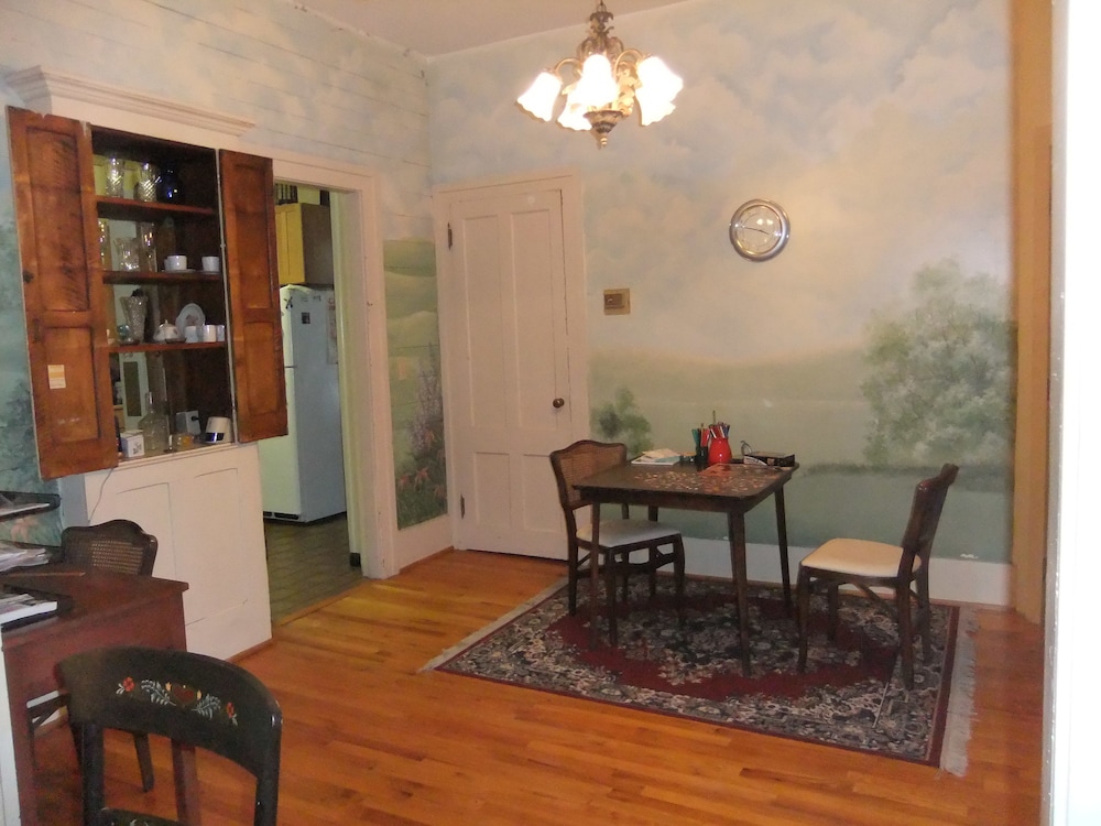 The Glenmary Inn