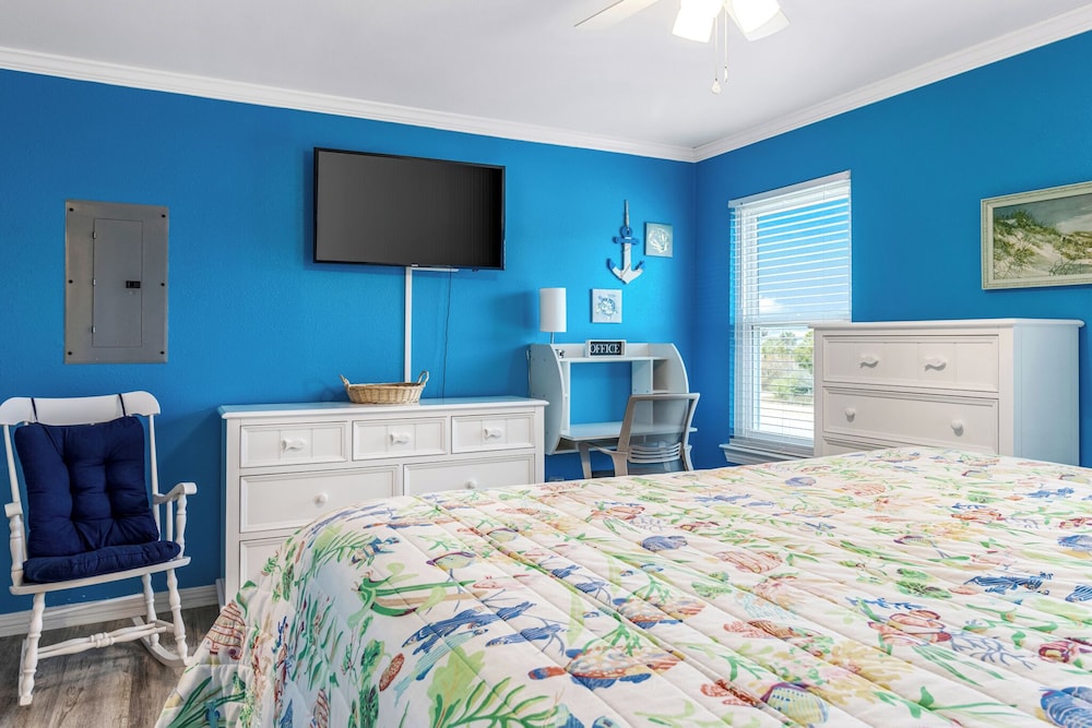 Beach Bum by Southern Vacation Rentals