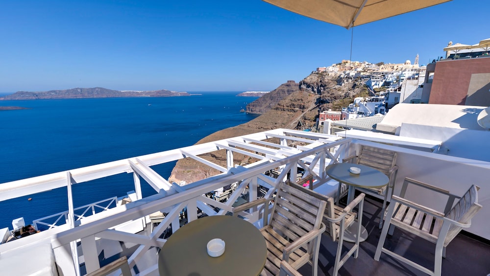 Iriana Suites
