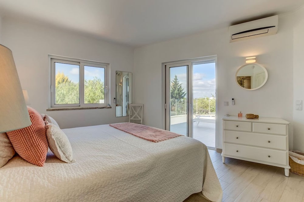 66 ADM Clara Beautifully Renovated Villa
