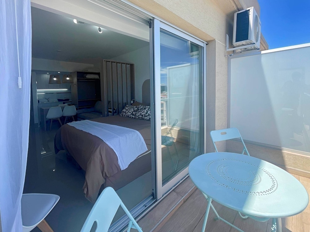 Modern & Cozy Studio in San Telmo w Swimming Pool and Exclusive Services