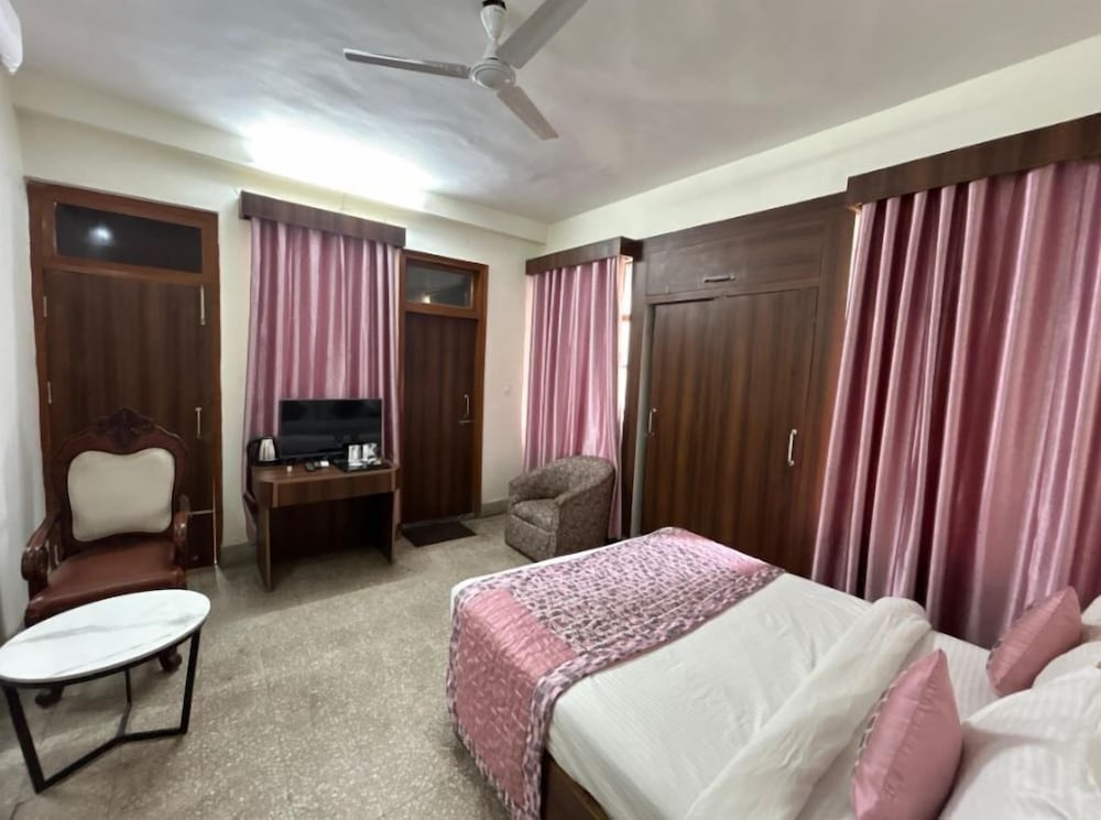 Panache Inn Kaimur Vihar