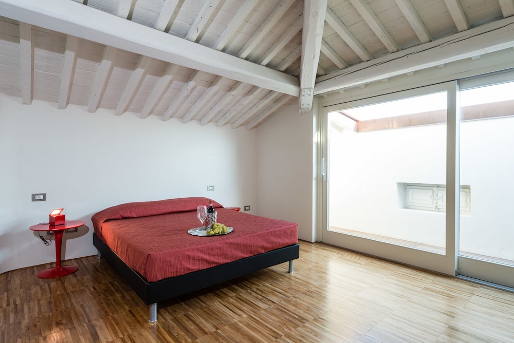 Rosso di Sera Relais Tuscany