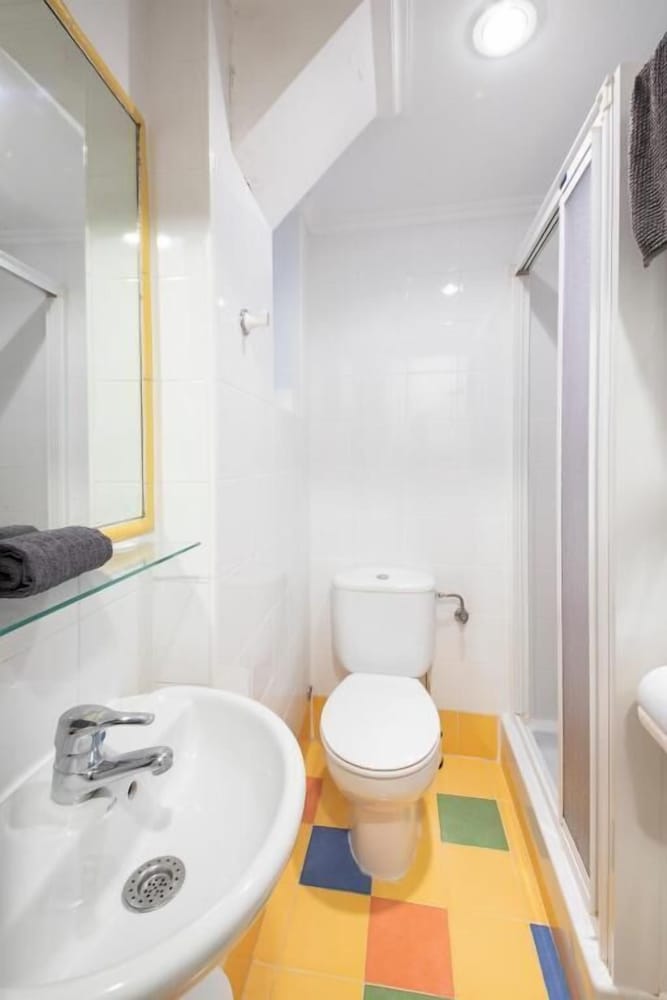 San Sebastian Vacations - PENSION SANTA CLARA SAN SEBASTIAN - Property Image 12