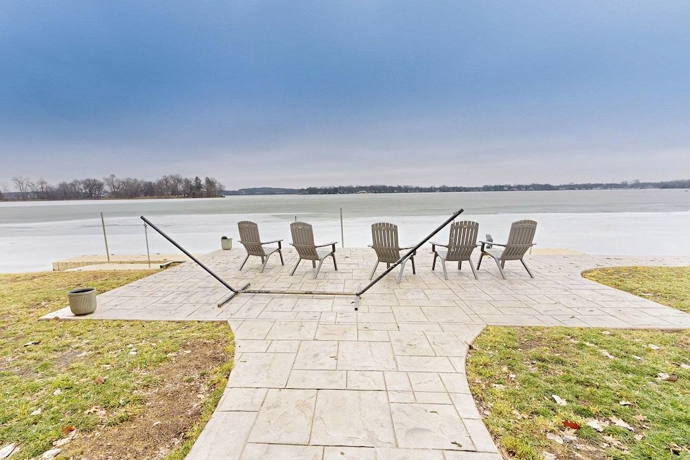 Lakefront Home w/ Fire Pit on Lake Marie