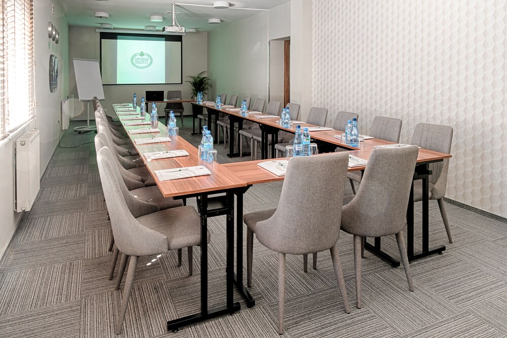 meeting & event spaces