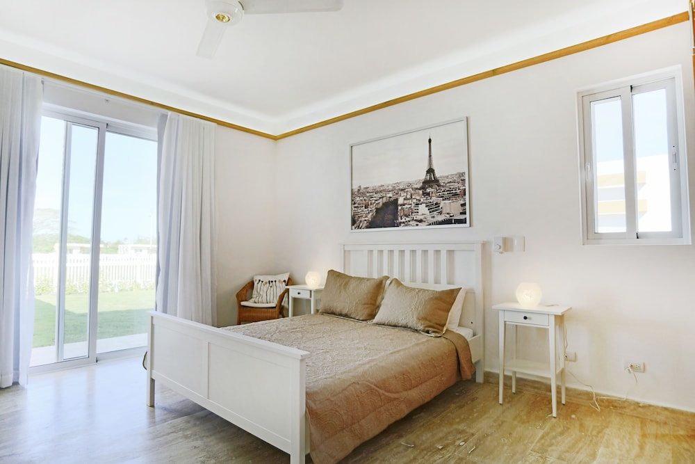Campo Del Mar 3 Bedroom Villa view 4