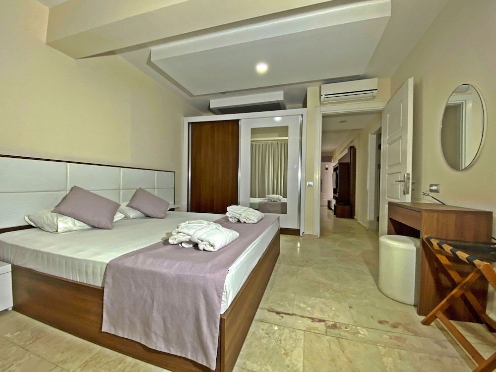 Fethiye Nokta Kirme Apart view 2