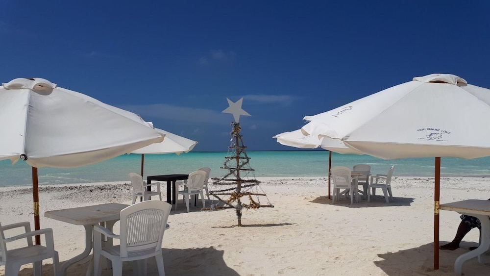 Hudhu Raakani Lodge