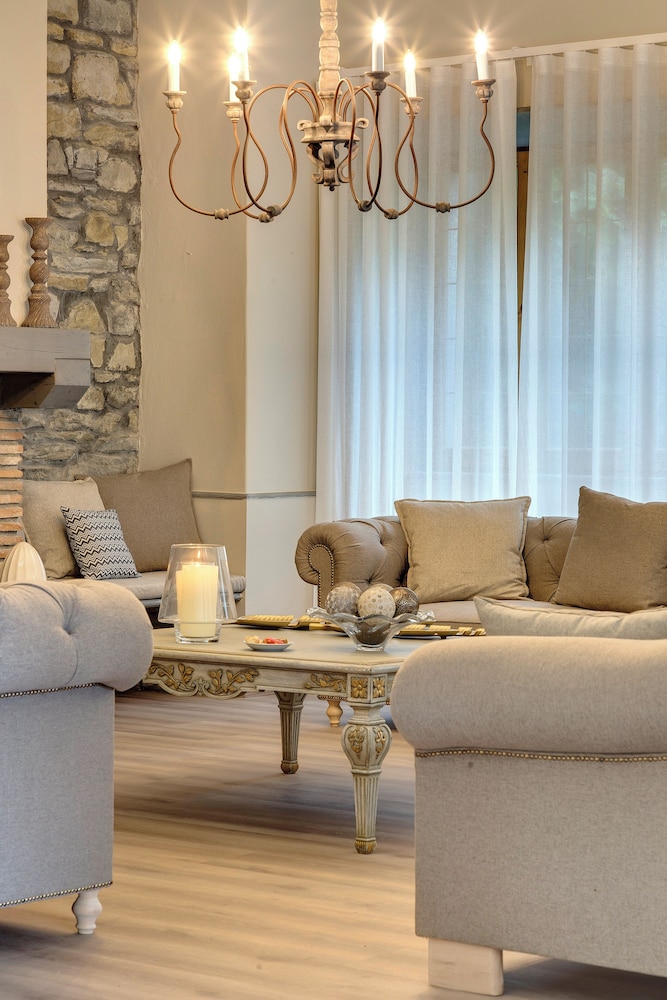 Entire Hilltop Villa With Private Pool In Palazzuolo Sul Senio