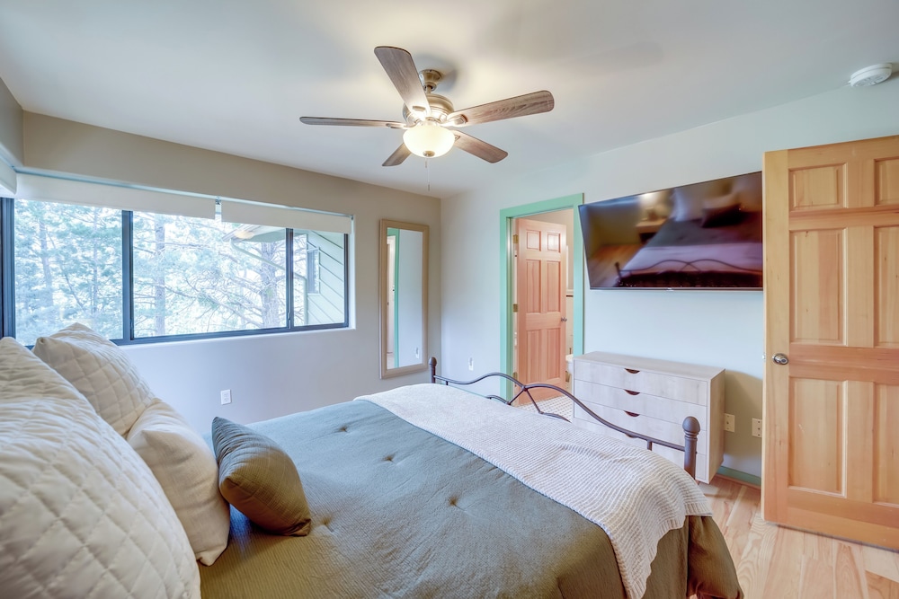 Chic Arizona Retreat w/ Hot Tub, Fire Pit  Deck! - Property Image 22