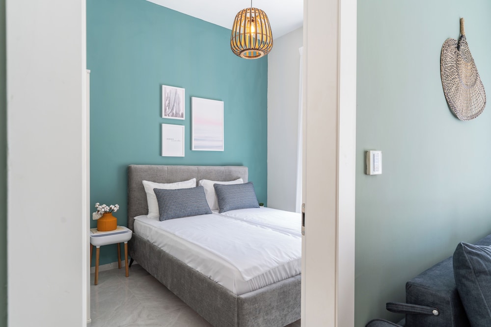 Tranquil Stay Near Beach by Sea N' Rent
