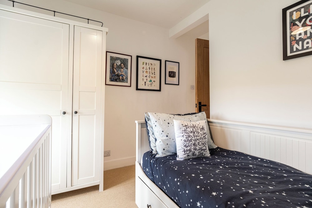 Beautiful 3BD Fam Retreat in Oxfordshire view 3