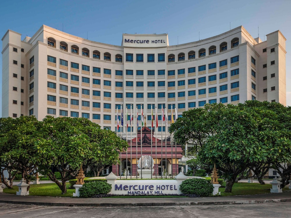 Mercure Mandalay Hill Resort