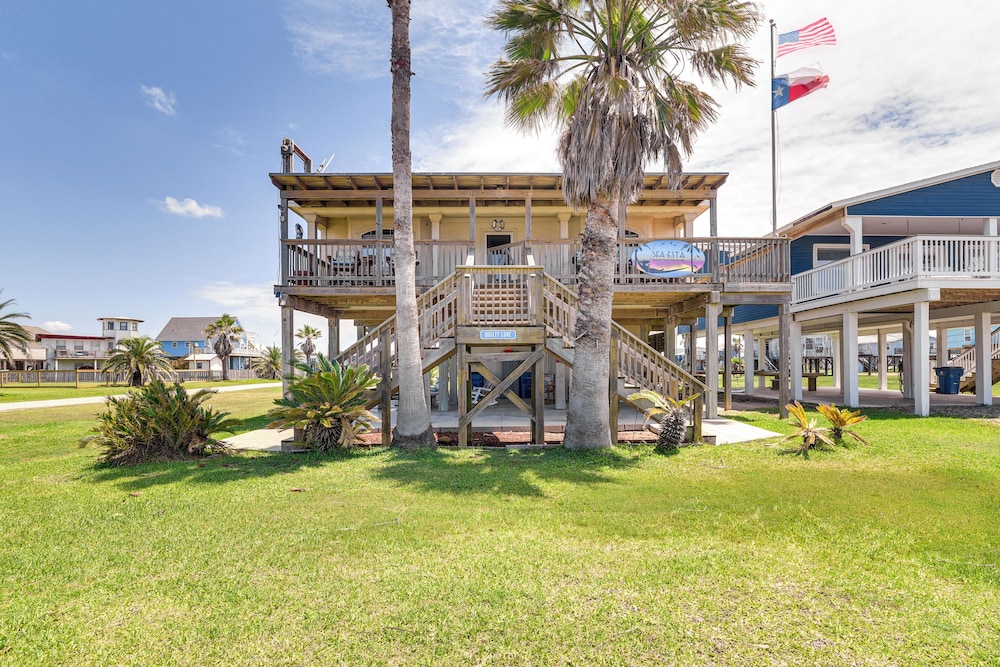 Intracoastal Views & Deck: Surfside Beach Home