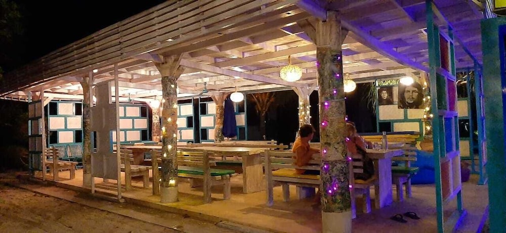 Pelangi Cottages and Restaurant