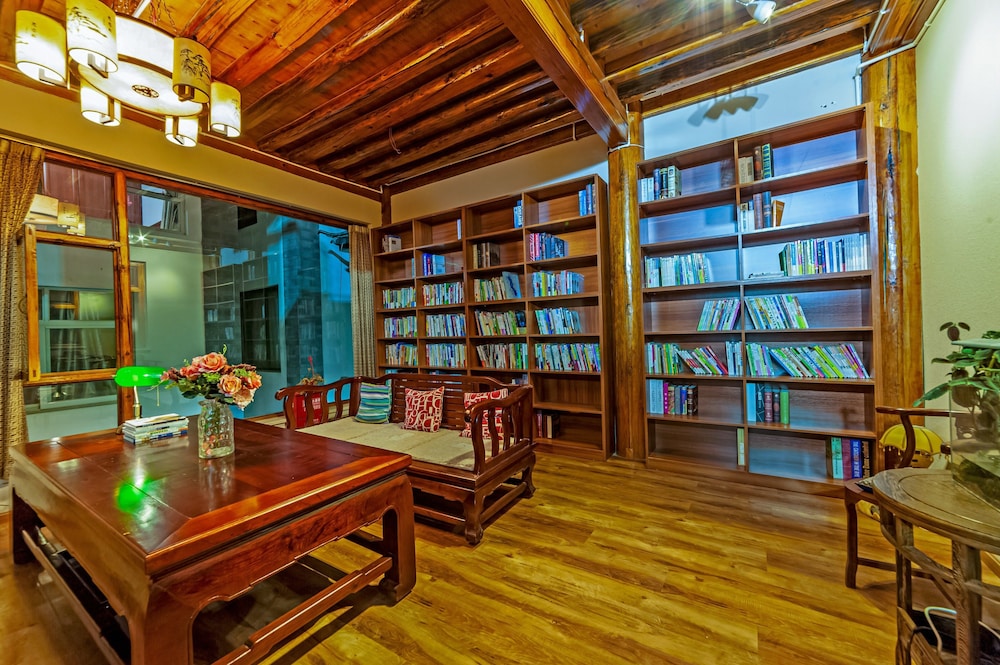 Dali BOOK INN