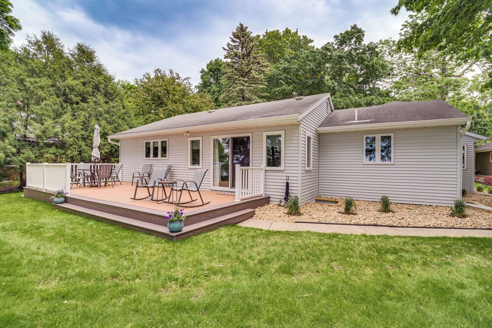 Spacious Detroit Lakes Home w/ Private Deck! view 5