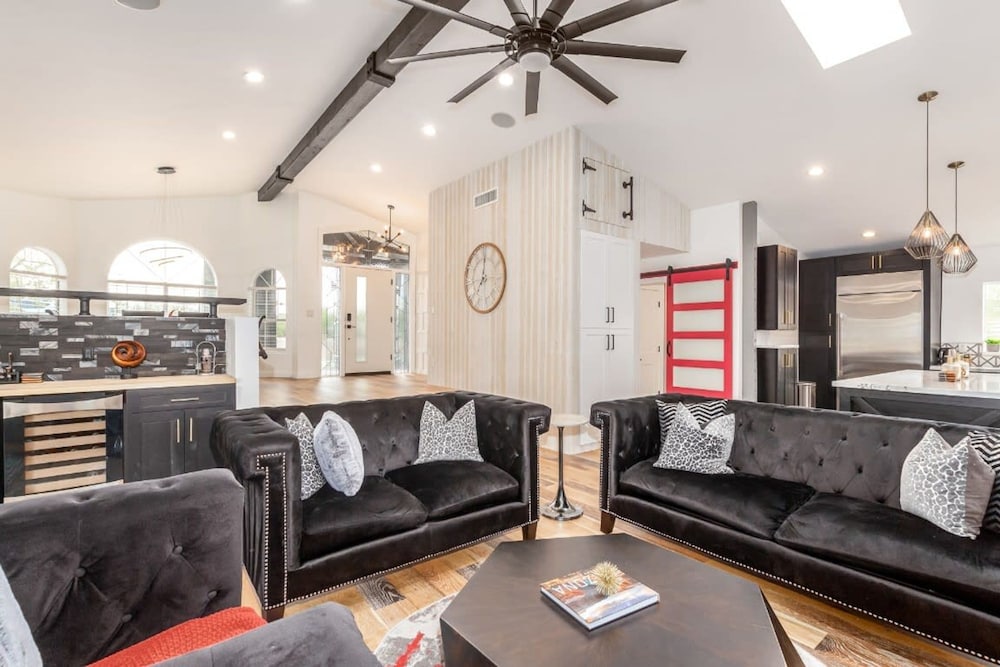Sunburst Estate Htd Pool Putt Grn Sleeps 14