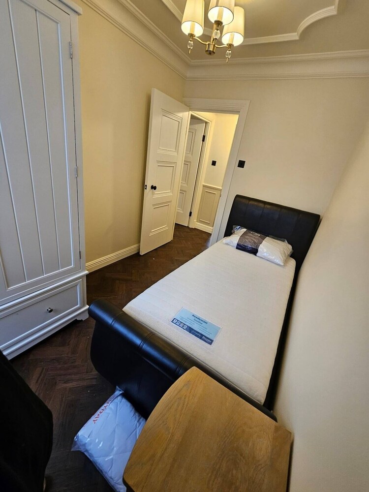 Elegant 3BD Flat Heart of London, Marylebone!