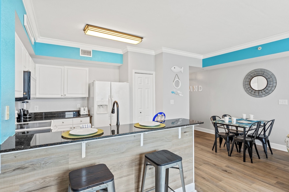 Tidewater by Book That Condo