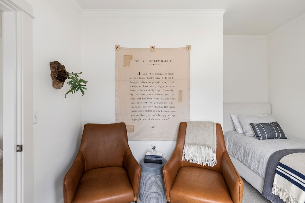 Jacksonville Vacations - Magnolia Hotel - Property Image 39