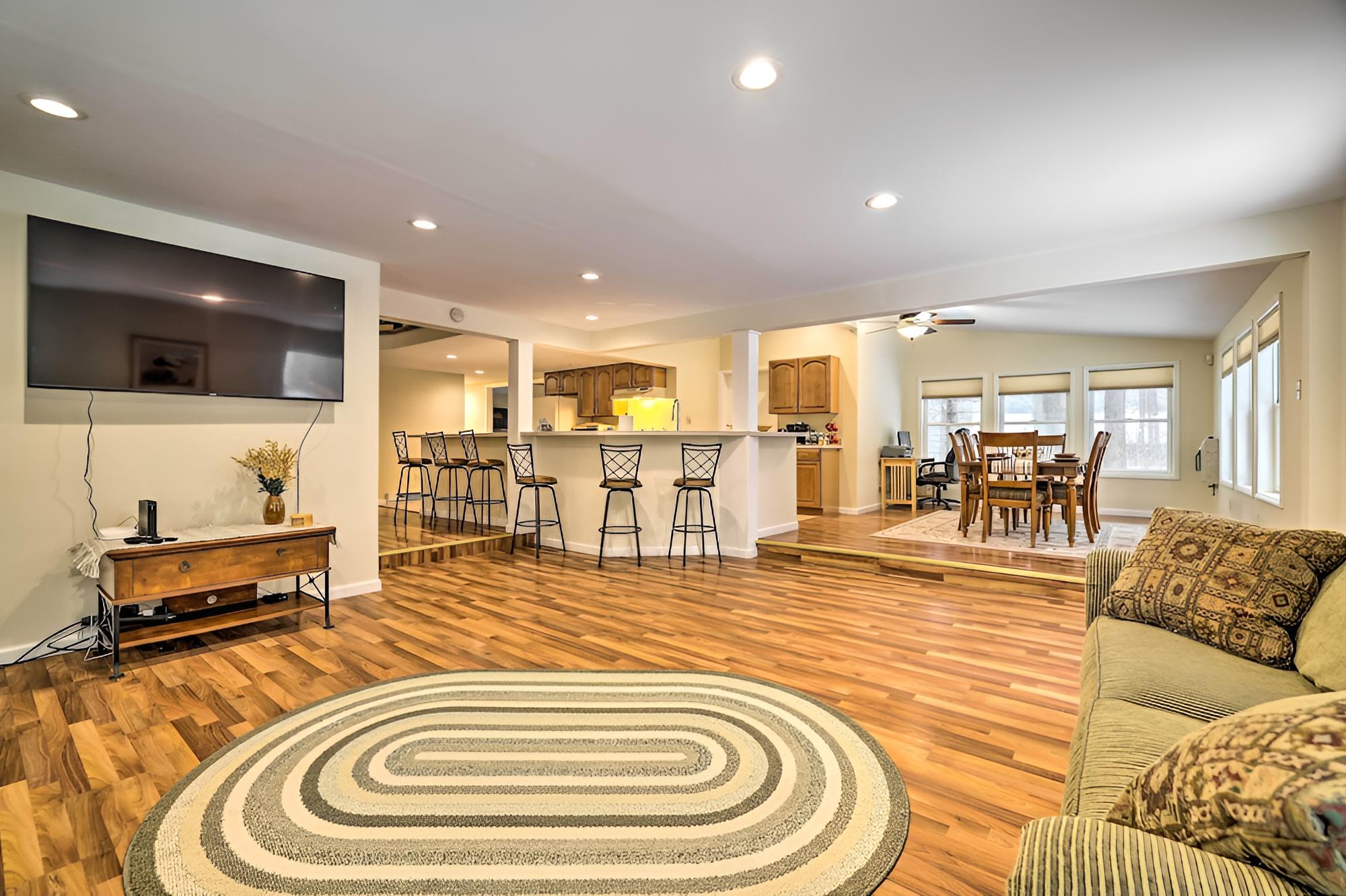 Quiet Tobyhanna Home With Hot Tub and Deck! view 5