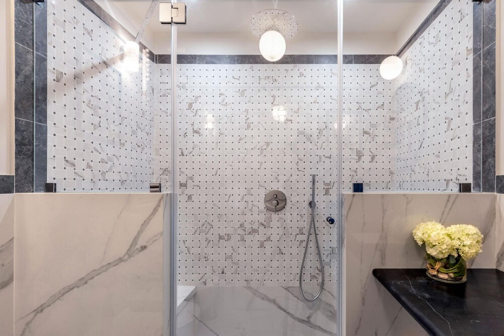 Impressive 4 Bedroom Apartment in Front of Pitti Palace Piazza Pitti I
