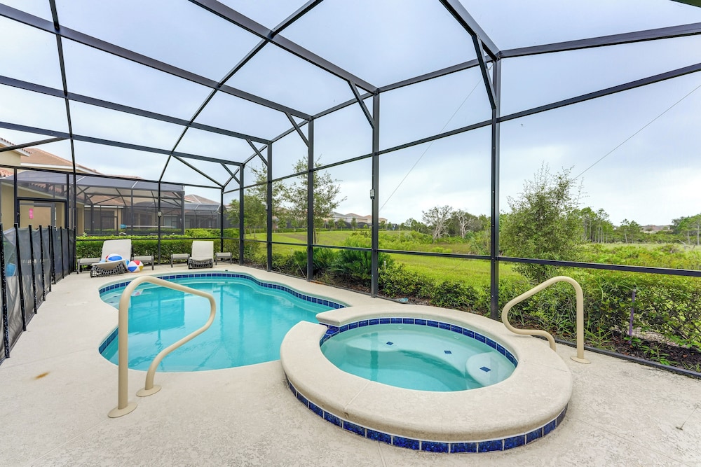 10 Mi to Disney World: Oasis w/ Resort Amenities!