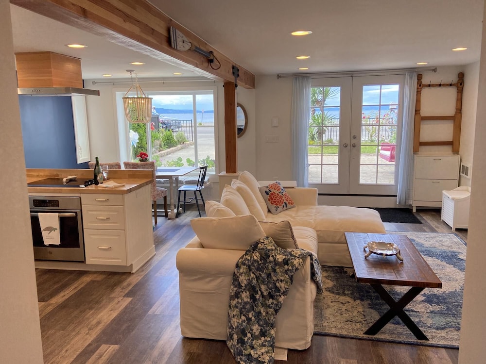 2BR 2BA Alki Beach Waterfront Retreat Extended Stay, Zdjęcie 5
