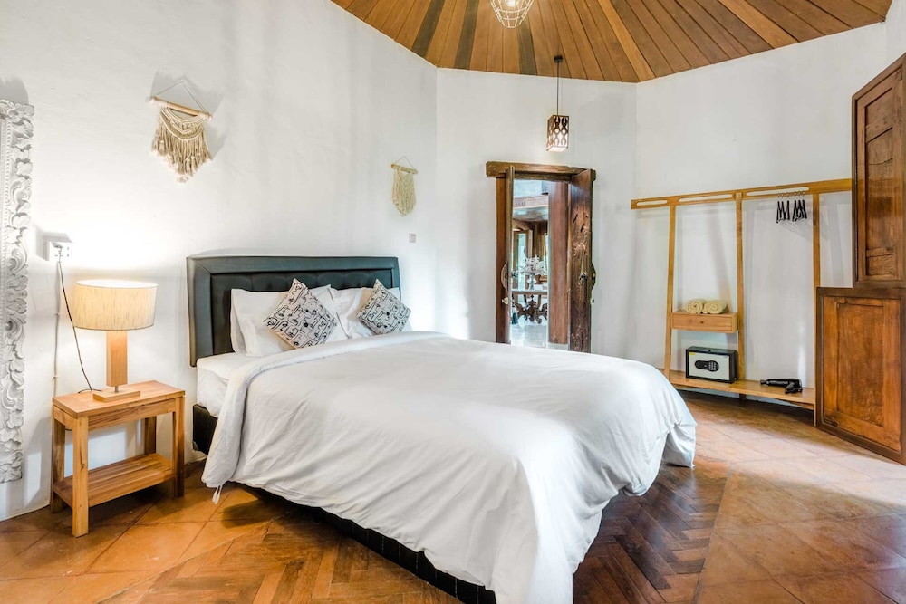 AV Villa Canggu Hearts view 2