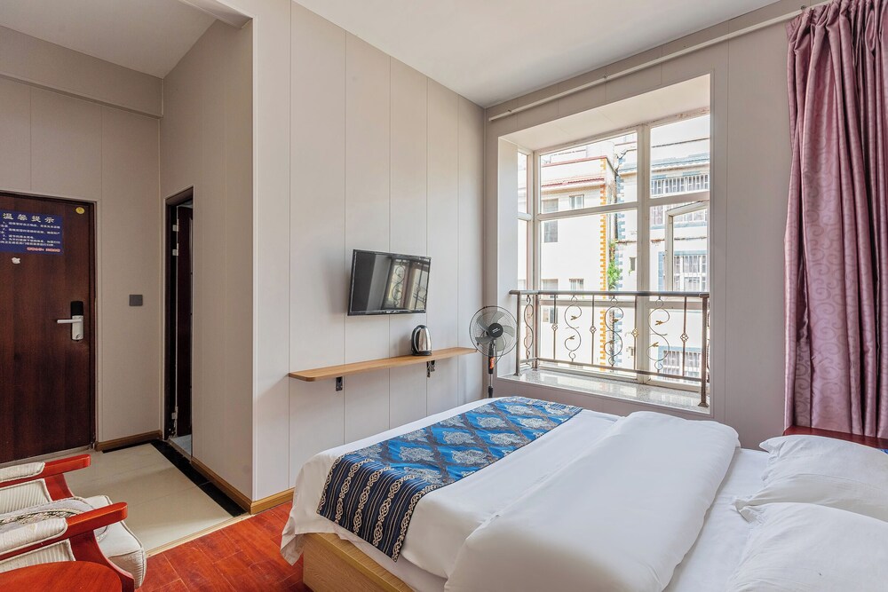 Kunming Panju Hotel