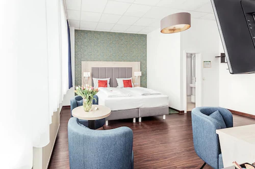 Darmstadt Vacations - Pallas Hotel - Property Image 1