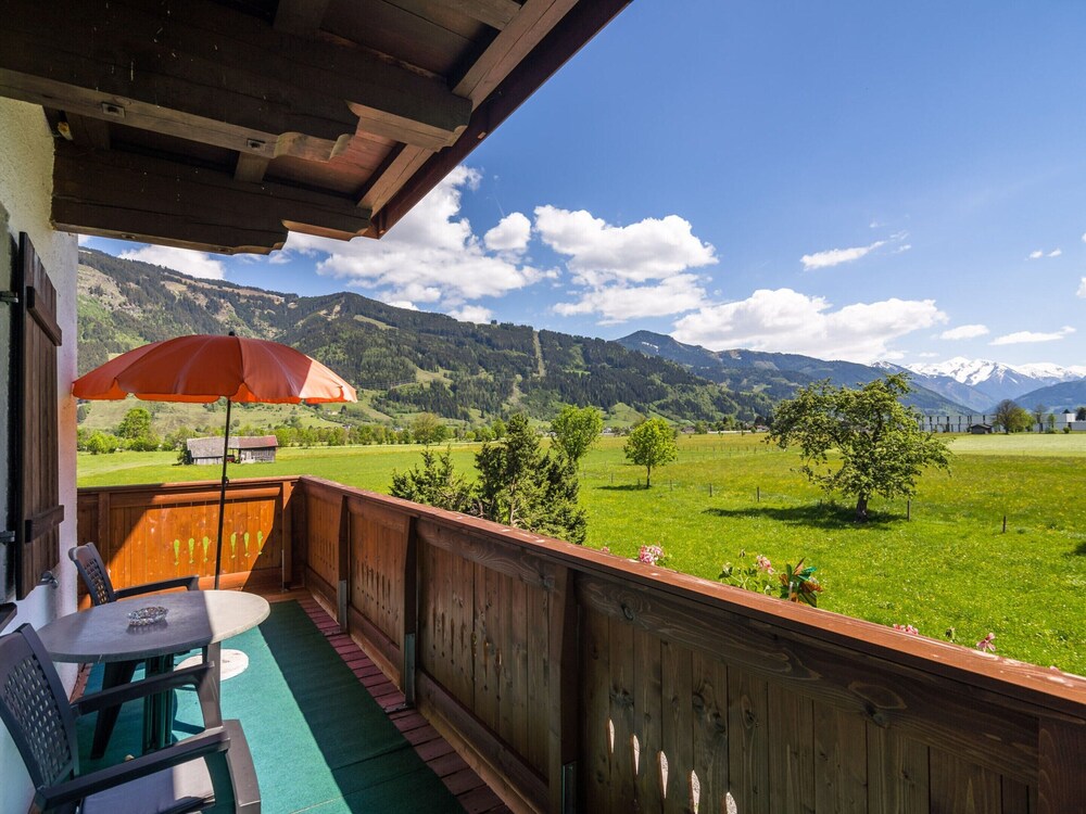 Contemporary Apartment in Maishofen Near Ski Area view 3