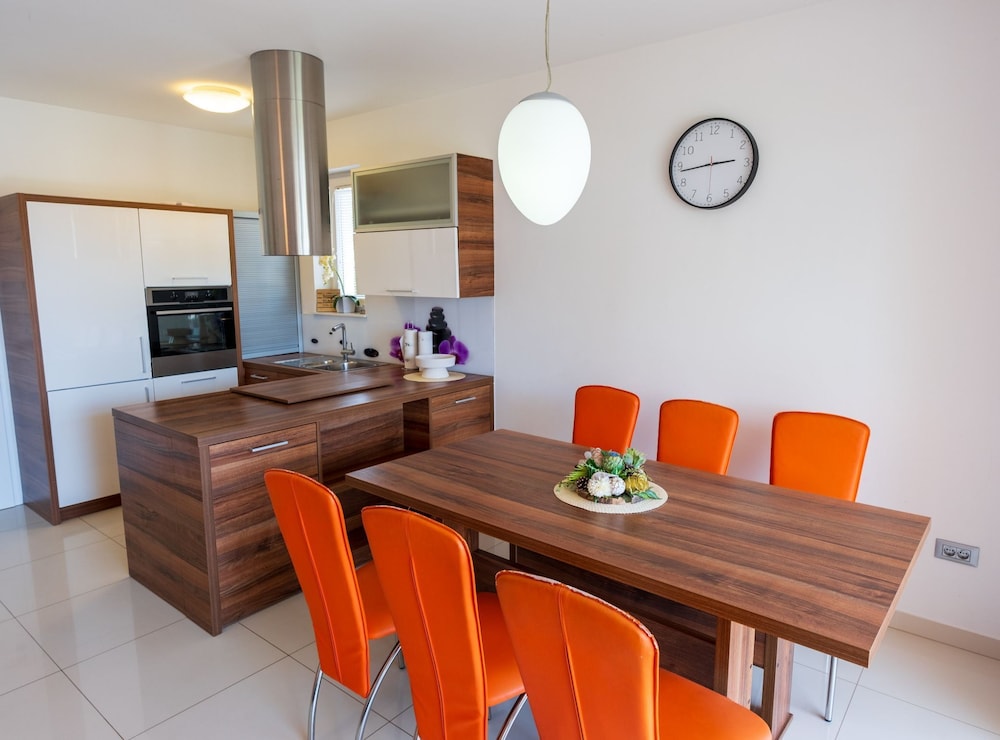 Charming Three Bedroom House Turanj