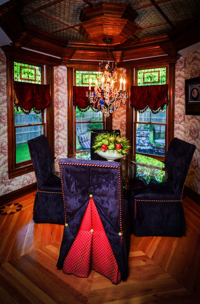 The Victoria B & B