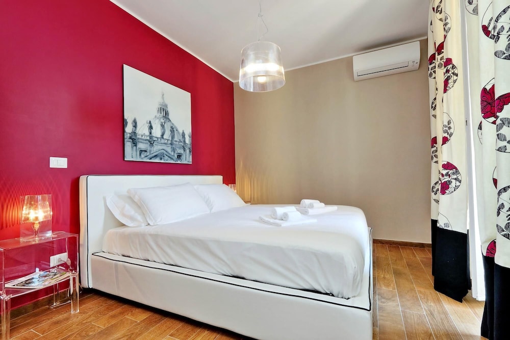 Rm-h501-pale6n5 Monti Apartments - M18