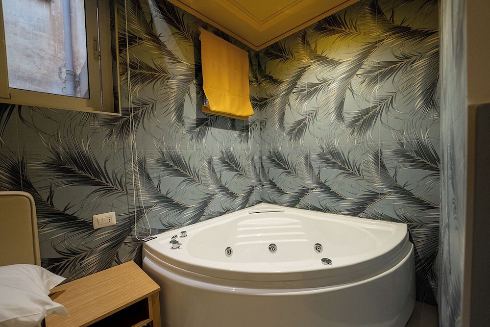 B&B Le 4 Stagioni Dante's Suites by ClaPa Group Dislocated Hospitality