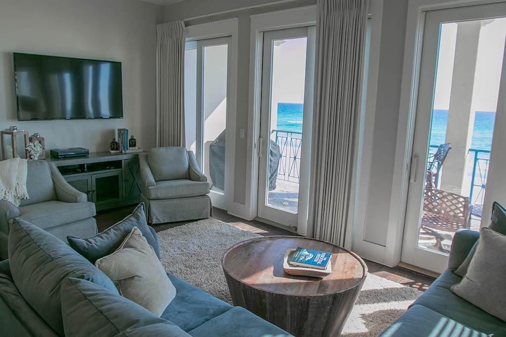 Ventanas al Paraiso 5 Bedroom Holiday Home by Five Star Properties