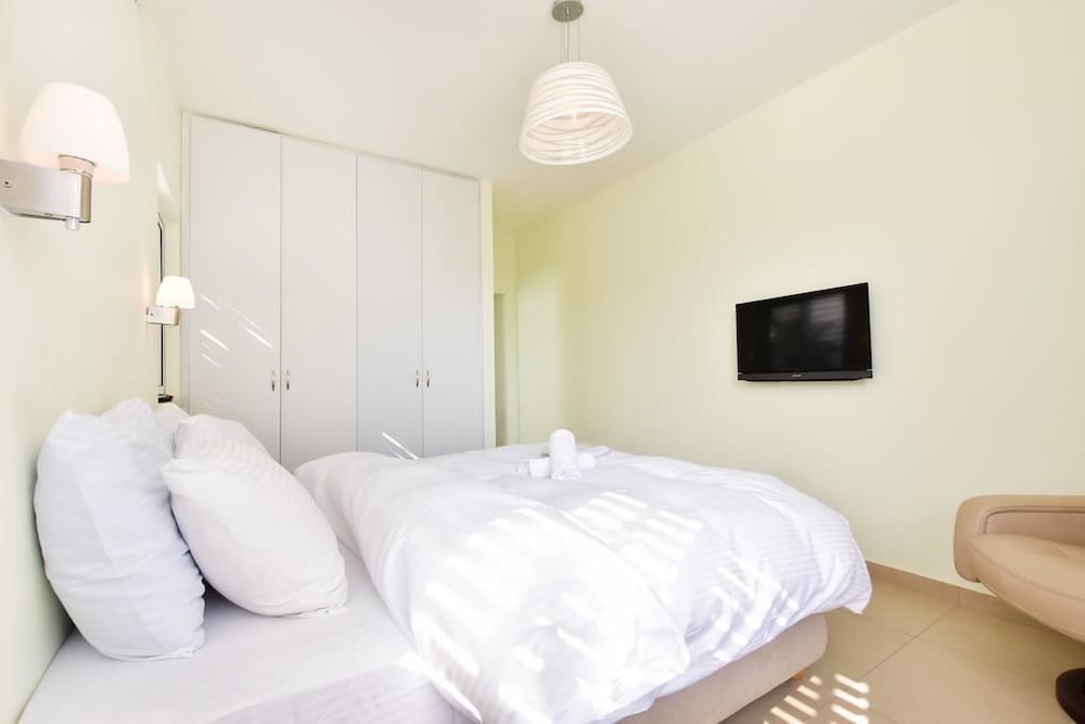 On Gordon Beach-Luxury- Stay at my Place view 3
