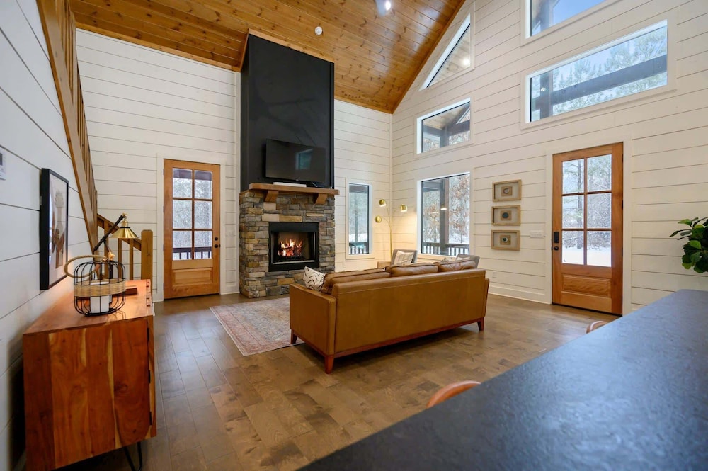 Quiet/private Cabin - Couples/family - Ideal Location