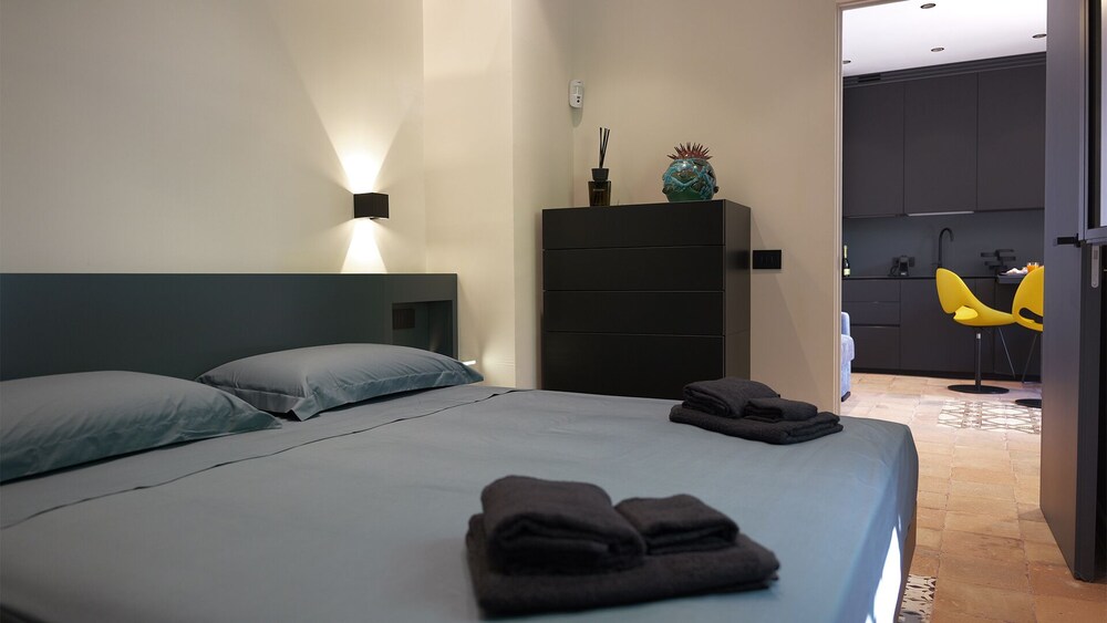 Mira Suite