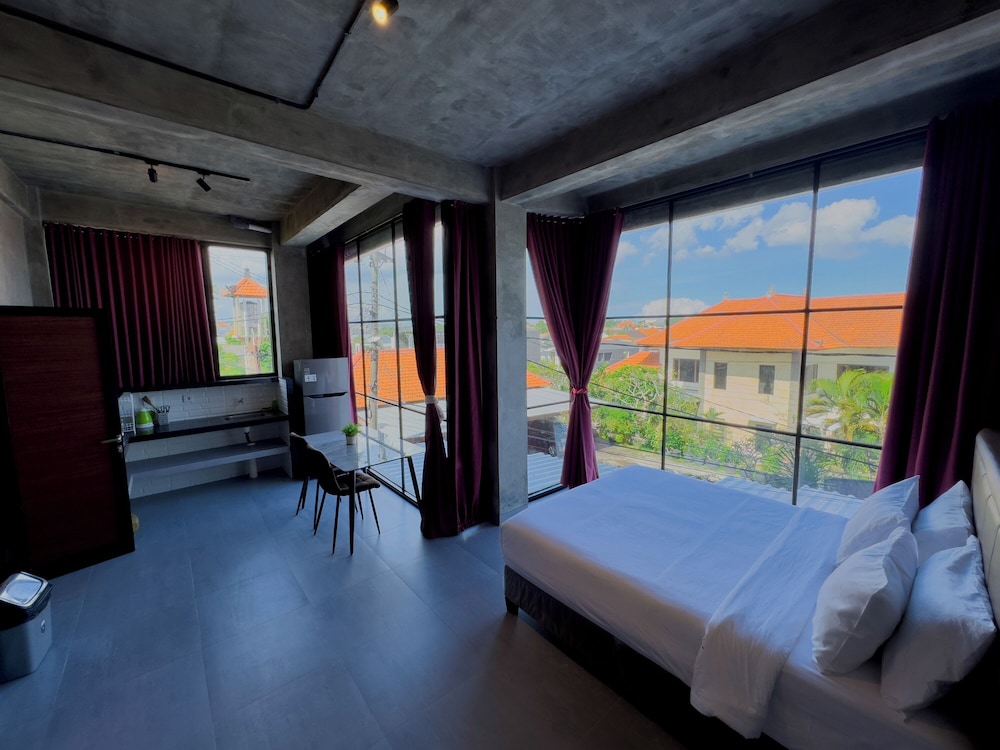 Sky Apartments And Suites