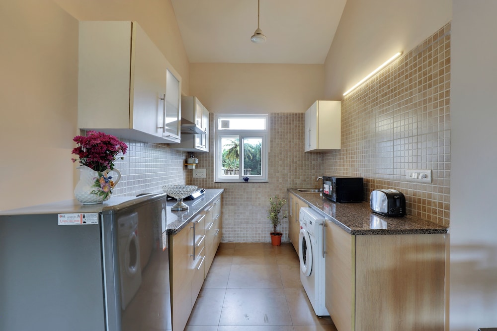 Alaya Stays Veera Strand Park 2BHK Apts