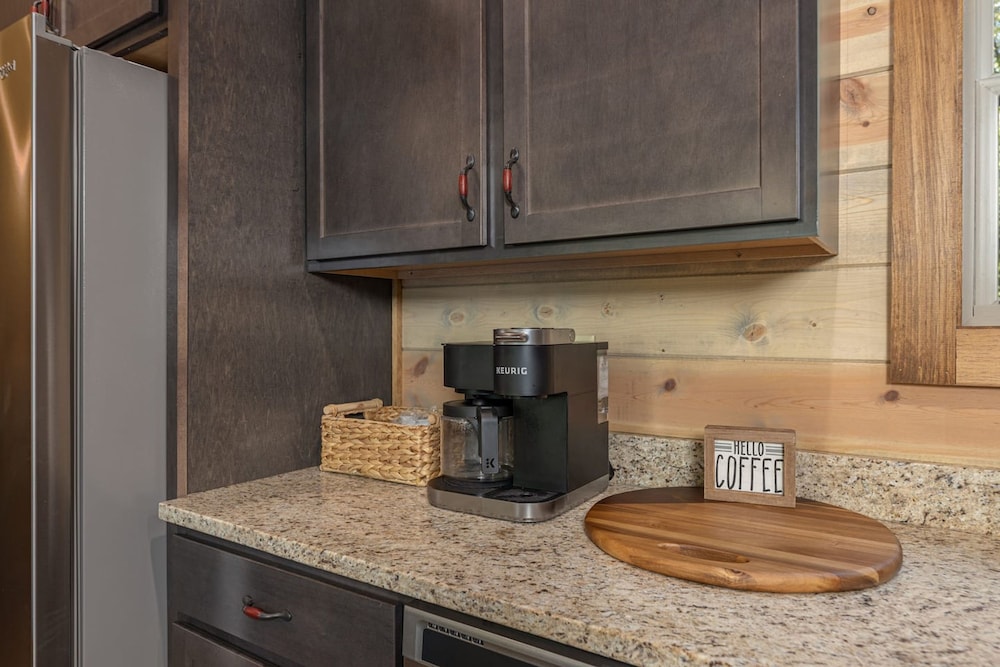 Lux Cabin Mtn Views Flat Parking Dog Friendly