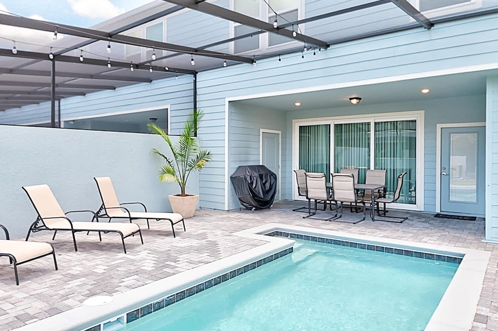 16101 Dream Home Perfect for Families Near Disney Water Parks
