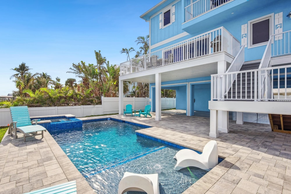 Blue Dolphin View